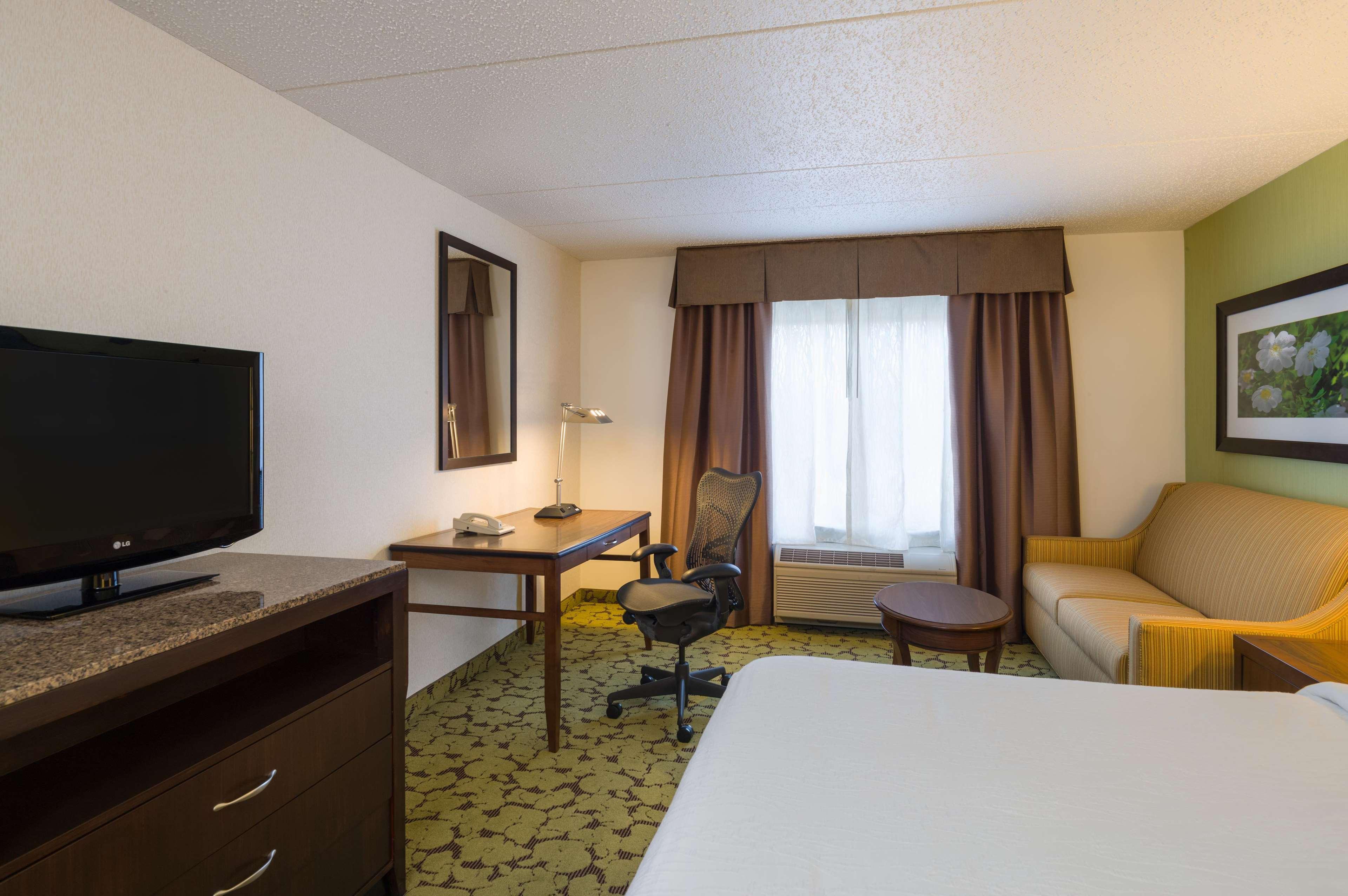 Hilton Garden Inn Edison/Raritan Center Buitenkant foto