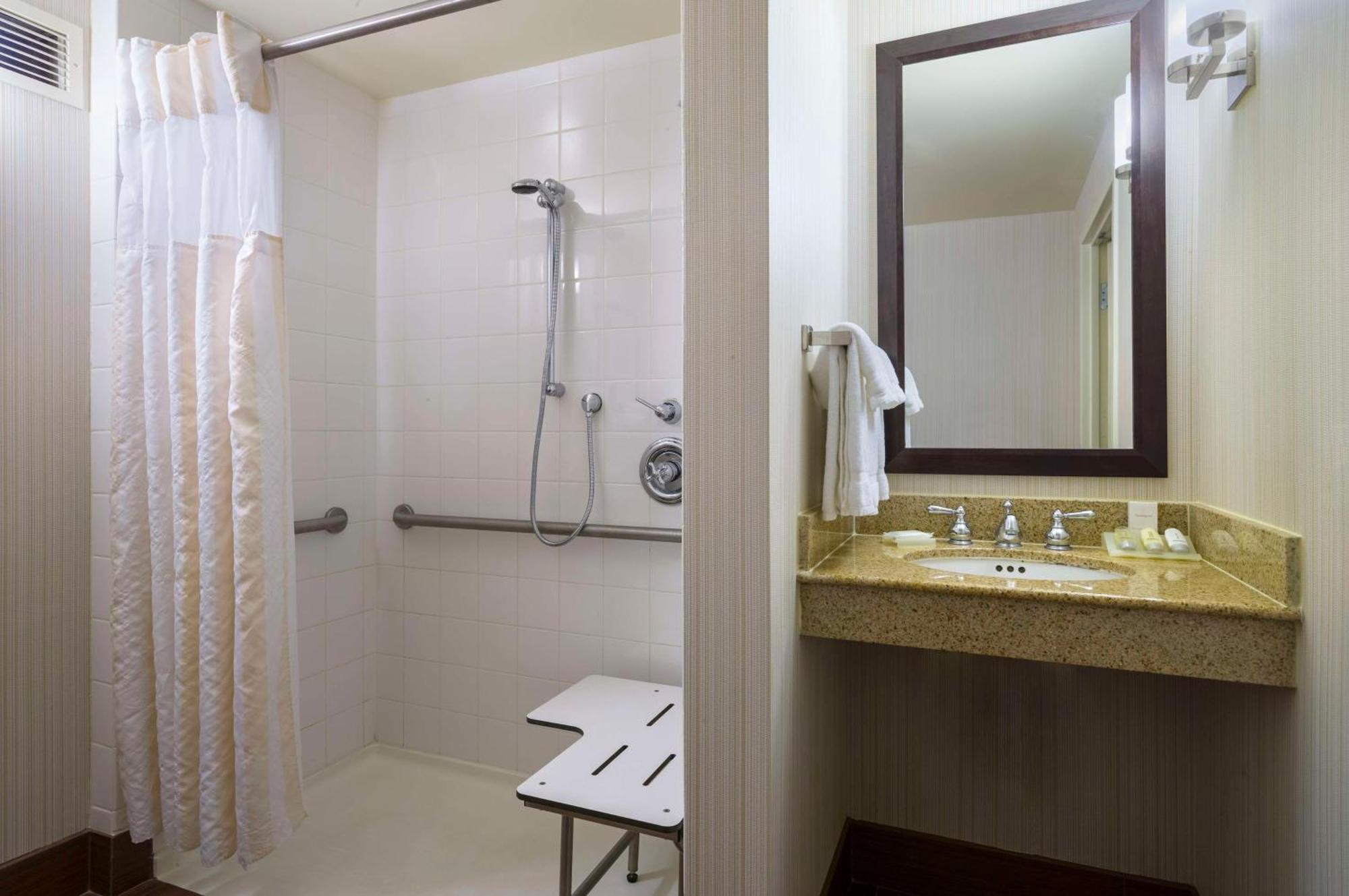Hilton Garden Inn Edison/Raritan Center Buitenkant foto