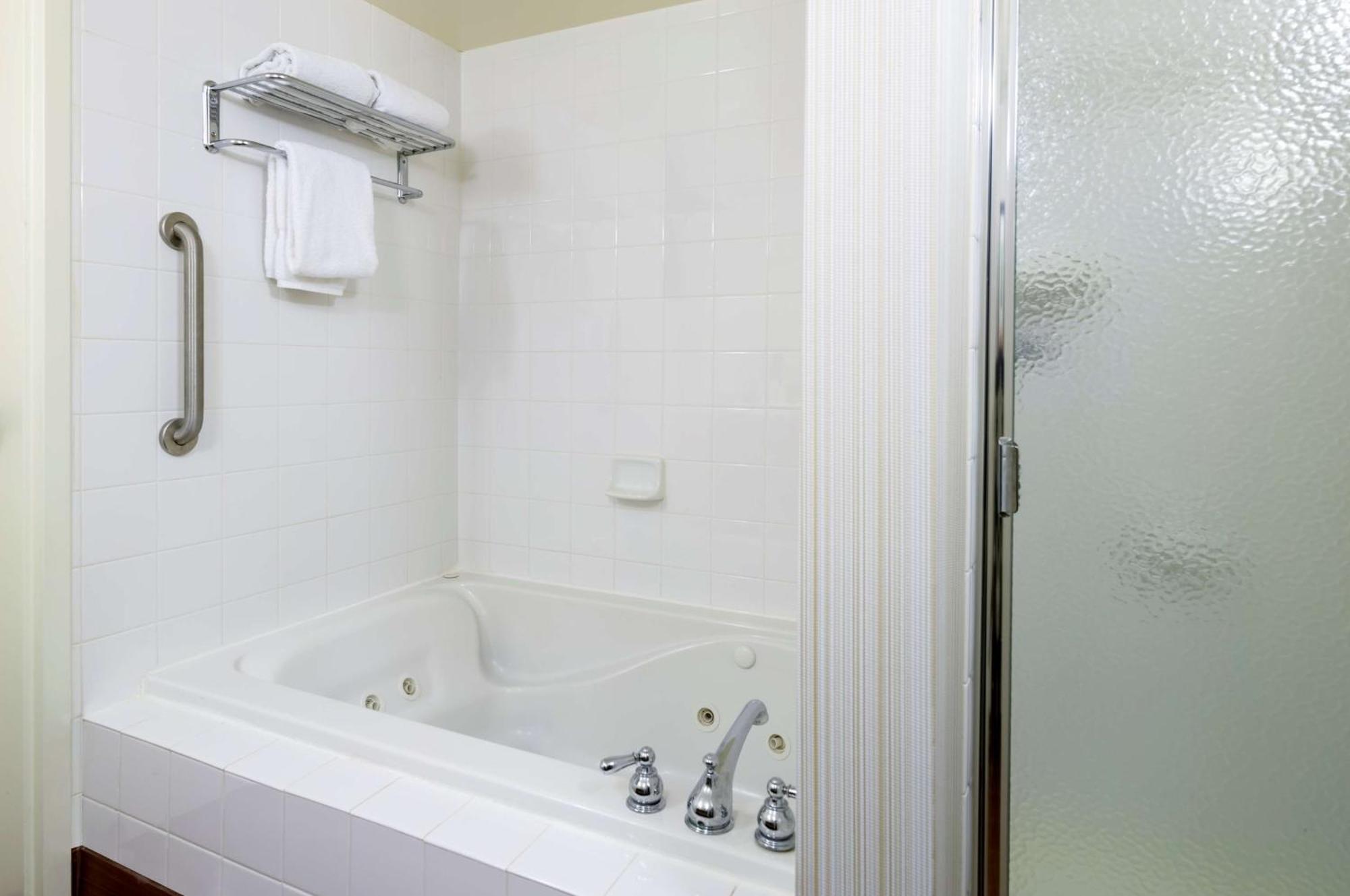 Hilton Garden Inn Edison/Raritan Center Buitenkant foto