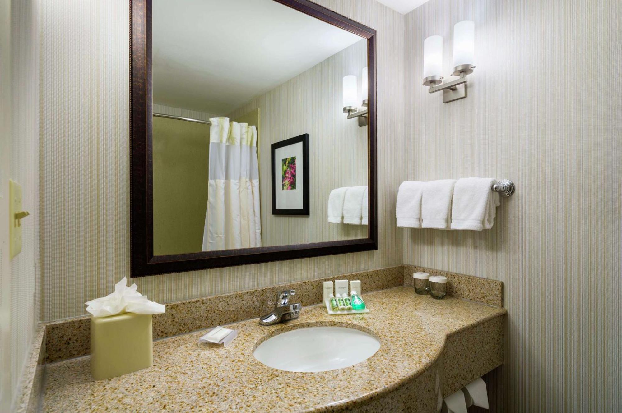 Hilton Garden Inn Edison/Raritan Center Buitenkant foto